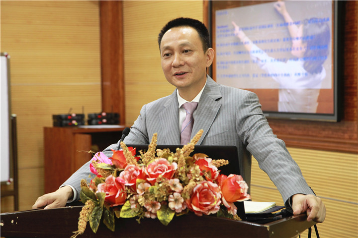 共享世界教育資源，培養(yǎng)國(guó)際精英人才