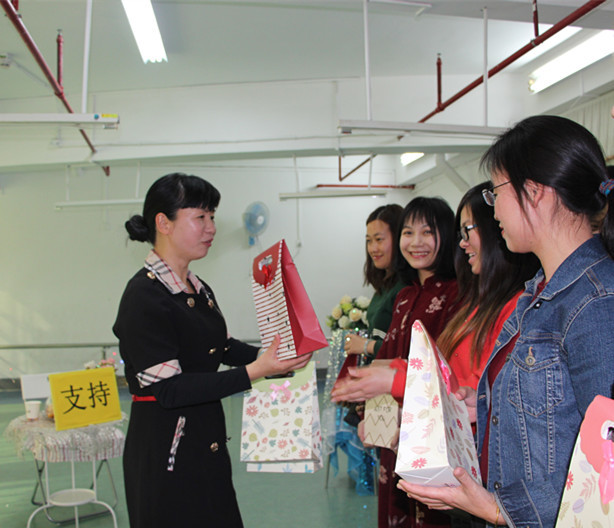家園合力，共創(chuàng)佳績-----花園幼兒園家委會活動報道