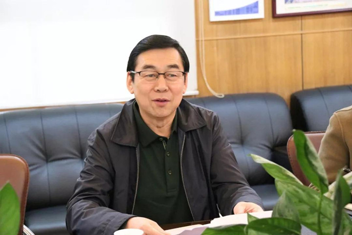 龍華中英文實驗校在區(qū)教育局、區(qū)人民政府教育督導室開學專項督導檢查中獲佳評