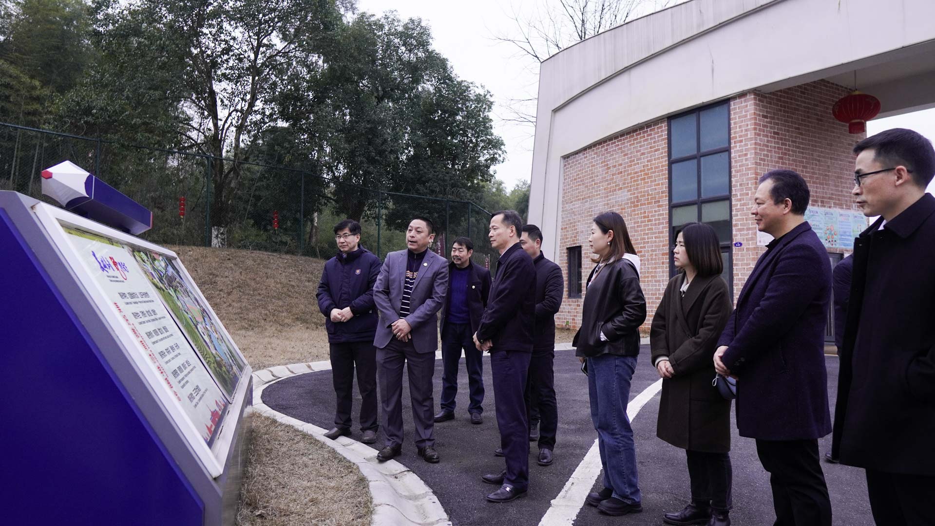 湖南省駐京辦領(lǐng)導(dǎo)調(diào)研郴州市遠恒佳學(xué)校、遠恒佳教育公園